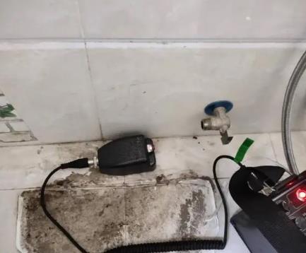 吉安市屋顶漏水维修公司分享下卫生间漏水的危害及解决方法